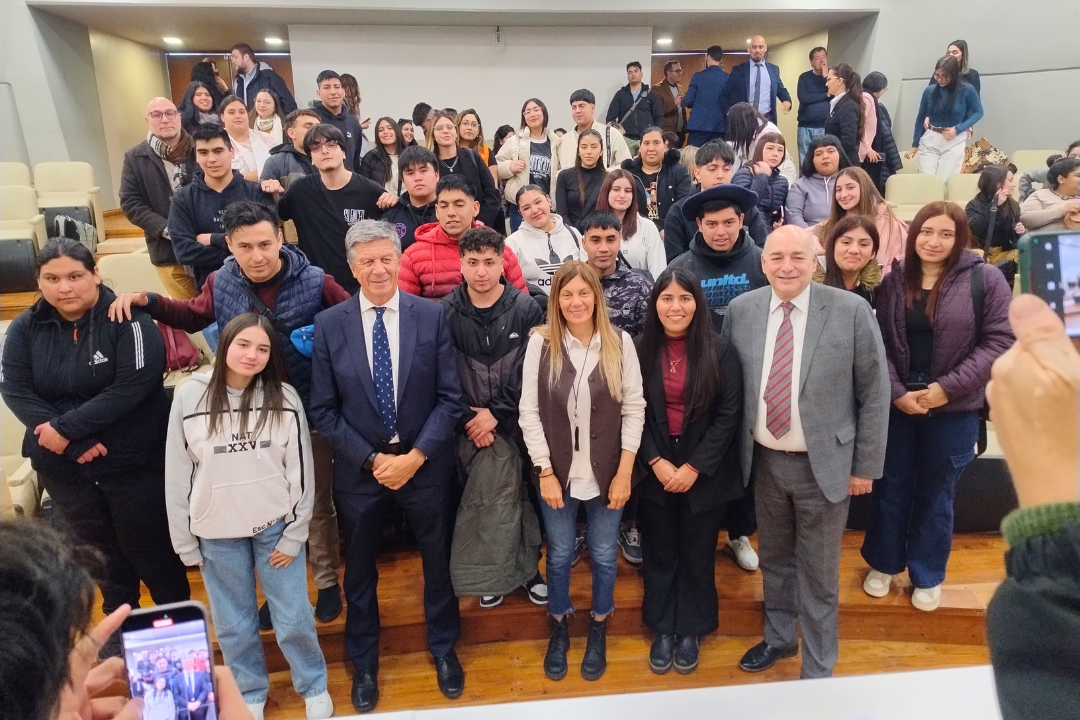 Charla en Legislatura — Septiembre 2025